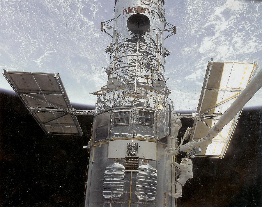 Death of King Arthur, Geologist on Moon, Hubble Space Telescope under repair, Earth Seen from Space, Ancient Calender, 15 Century Painting of Halleys Comet, 15 Century Astronomy, Mariner10, Space Shuttle Atlantis, Kitt Peak Arizona USA, Mock Moon, Voyager 2, Internal Construction of Telescope, Voyager Spacecraft, Giotto Space Probe, Dome of a Telescope, Space Ready Astronaut, International Space Station, The Conquering of Space, The man in Space, Appollo 12 on Moon, Columbia Space Shuttle Launch 2002, Plague by Flies, Mir Space Station, Charles Darwin, Hubble Space Telescope, 18 Century Painting of Comet Goddess, A Geologist on Moon, Apollo 15 on Moon, 